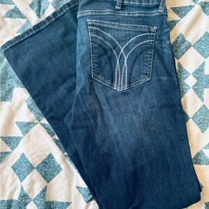 Ariat Perfect Rise 33L boot cut like new jeans